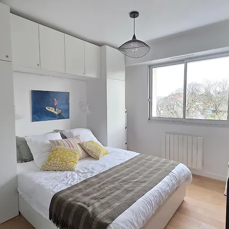 شقة Vue Pour 2 Avec Balcon Et Parking - Fr-1-364-186 *