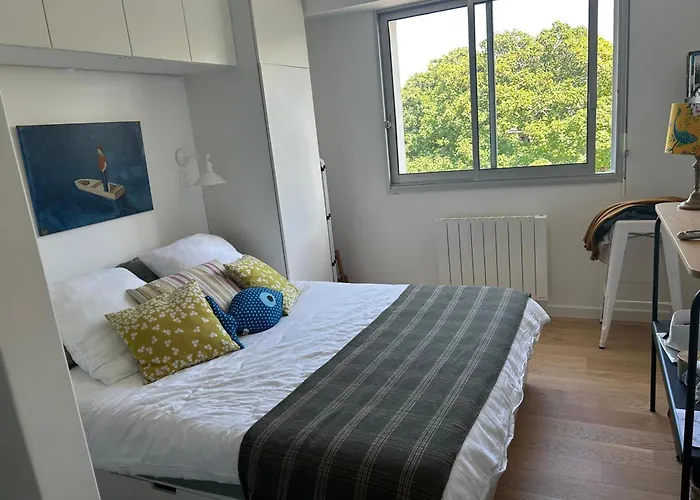 Daire Vue Pour 2 Avec Balcon Et Parking - Fr-1-364-186